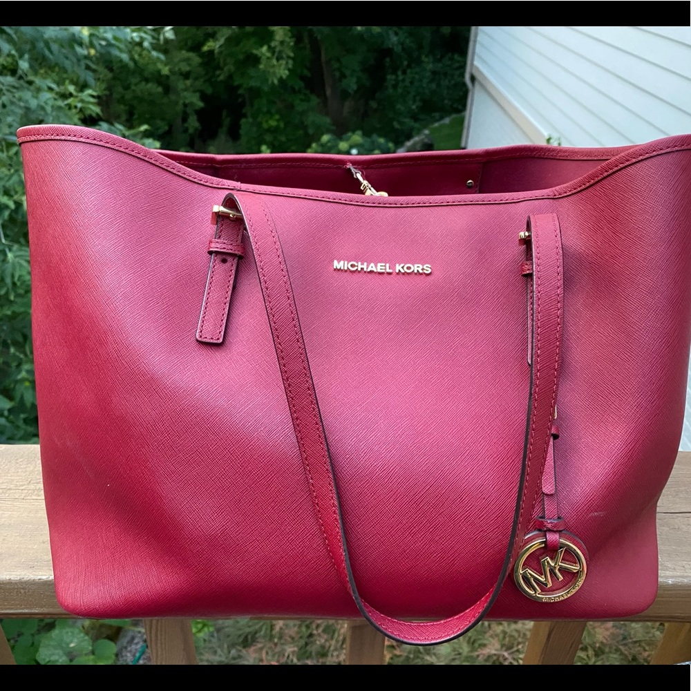MK red purse